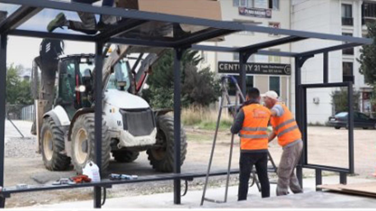 Yalova Ciftlikkoy Durak Yenileme Calismalari Devam Ediyor (2)