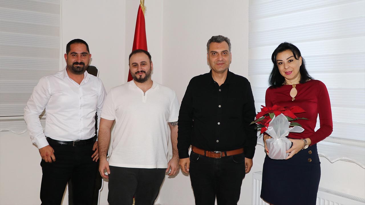 Yalova Ciftlikkoy Kaymakam Belediye Baskan 24 Kasim Ogretmenler Gun Kutlama (4)