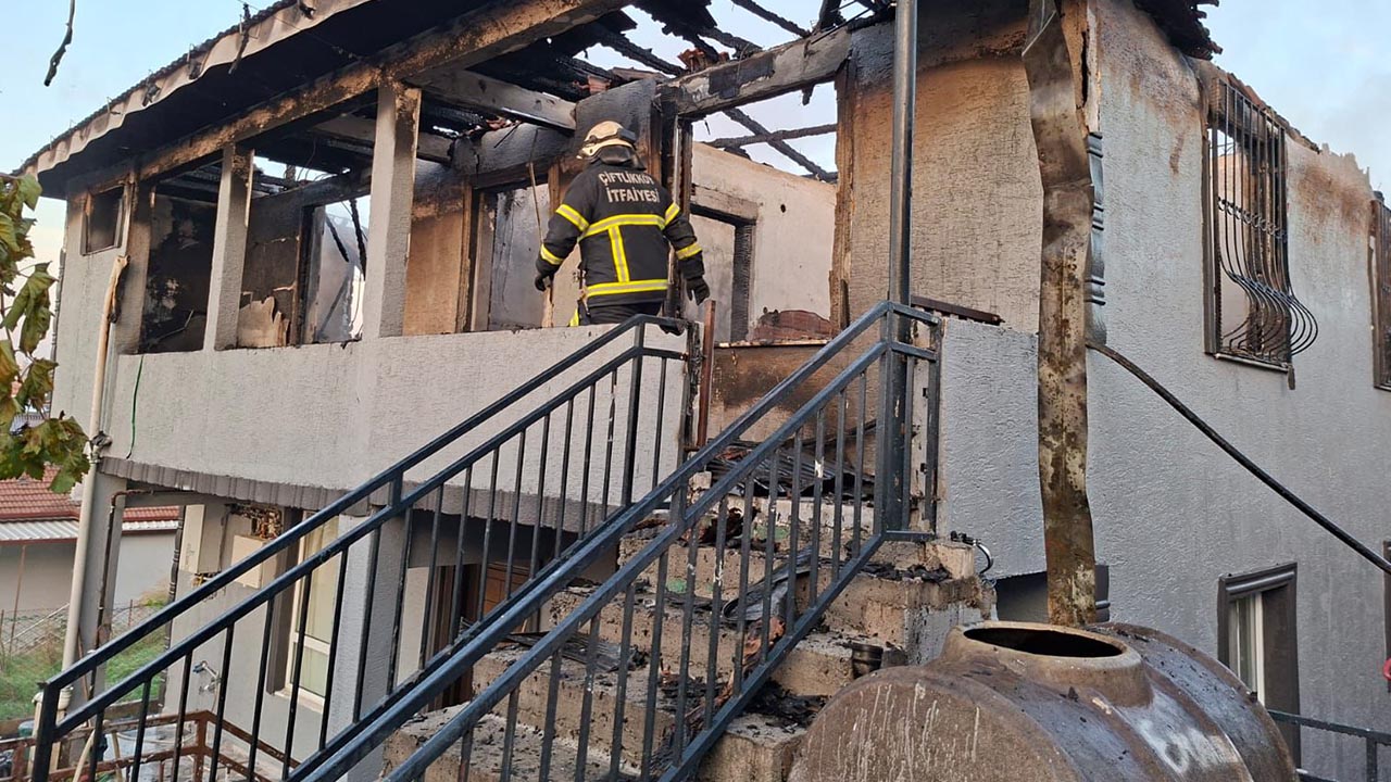 Yalova Ciftlikkoy Sultaniye Yangin Afad Itfaiye Sondurme (3)