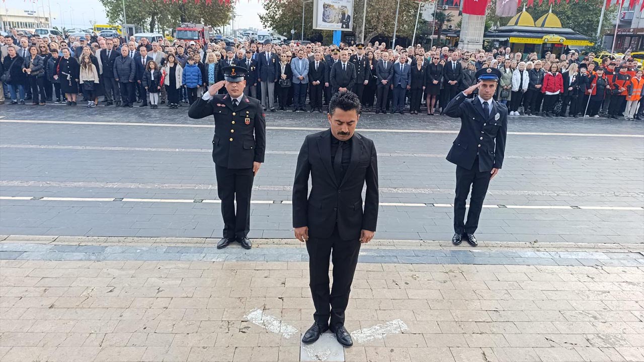 Yalova Cinarcik 10 Kasim Anma Program Belediye Baskan Kaymakam (2)