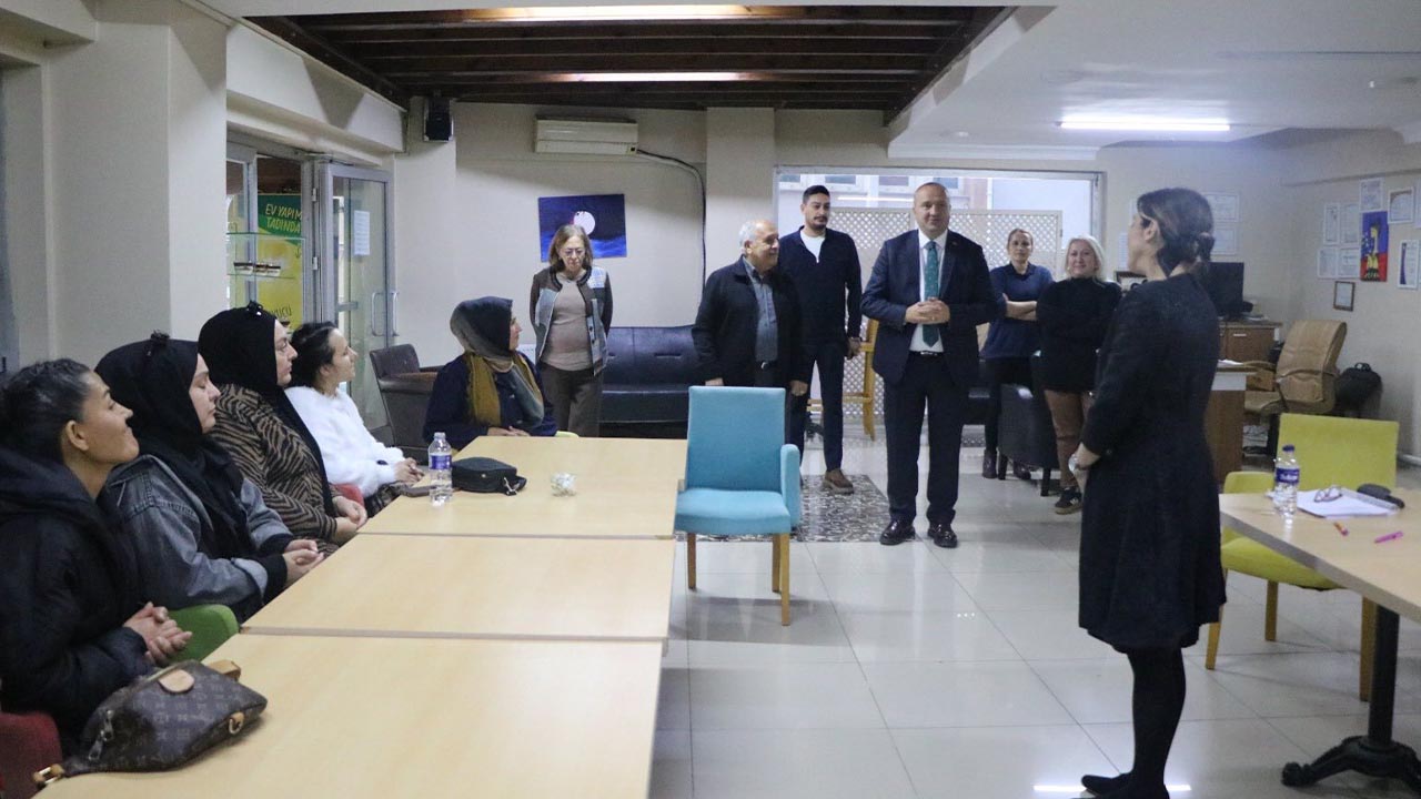 Yalova Cinarcik Belediye Baskan Kent Konseyi Pendik Soroptimist Kulübu Ogrenciler Ucretsiz Matematik Kurs (3)