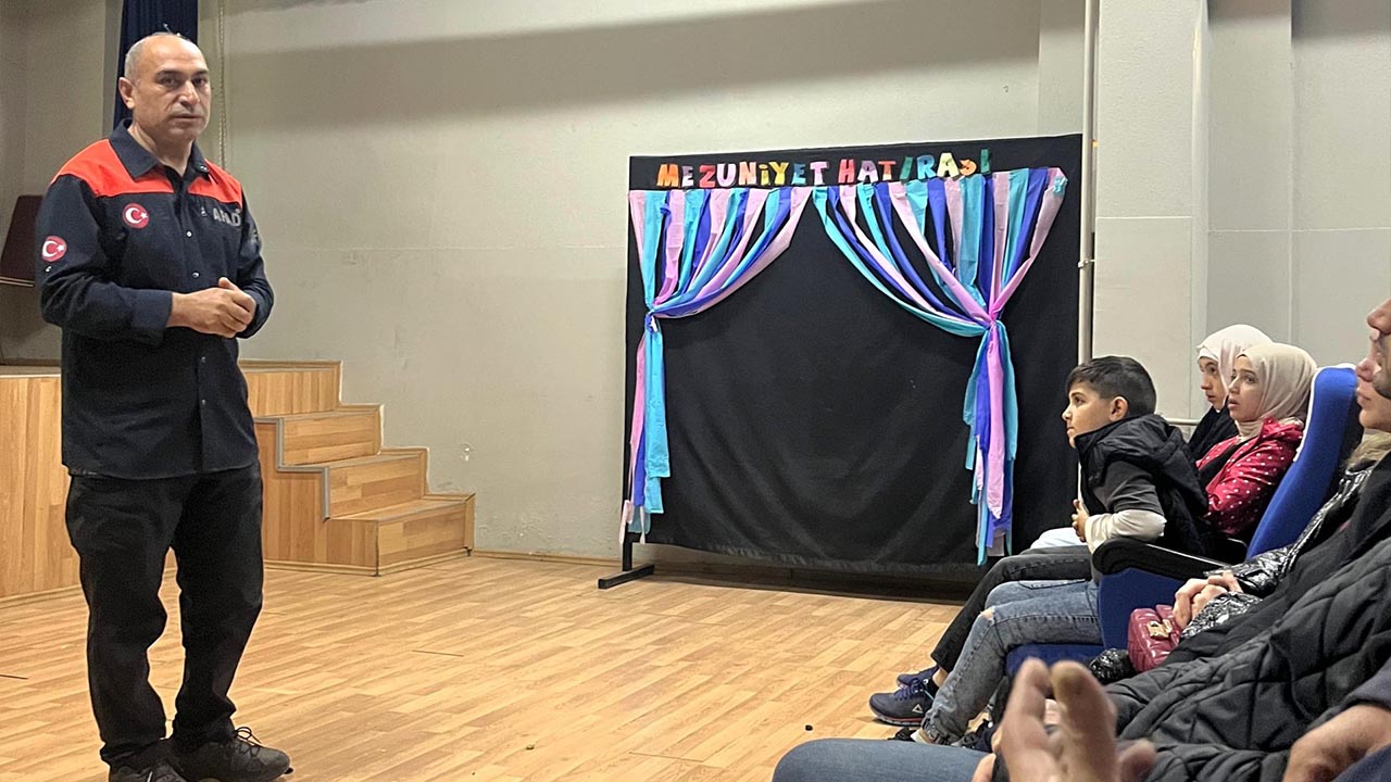 Yalova Esenkoy Belediye Deprem Tatbikat Teorik Egitim (4)