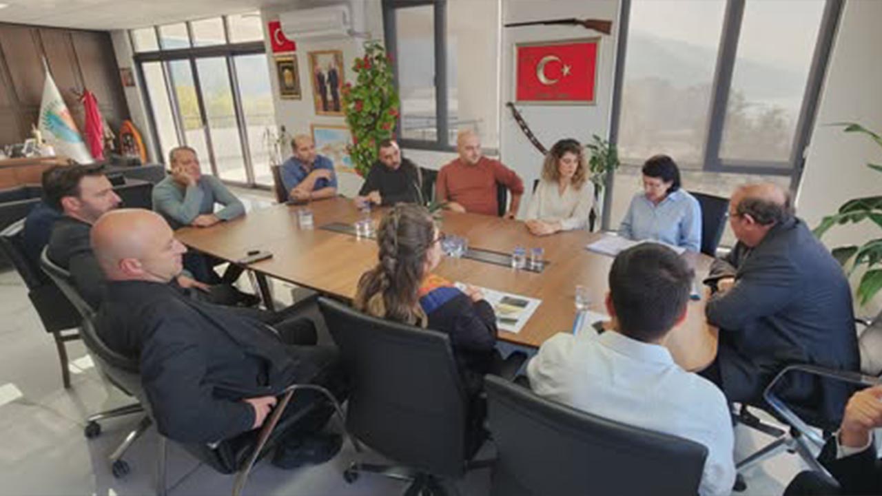 Yalova Esenkoy Belediye Meclis Kasim Ayi Toplanti (2)