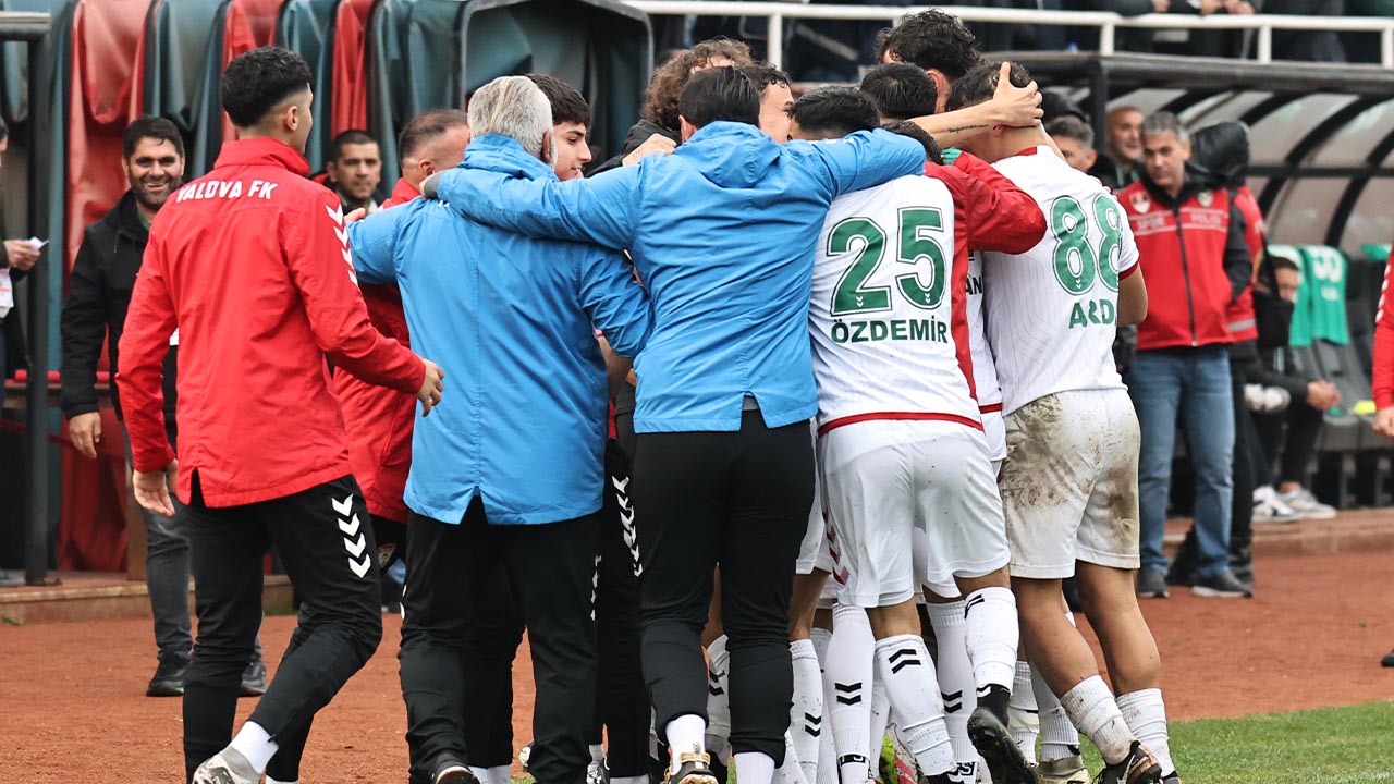 Yalova Fk Bursa Nilufer Nesine Ucuncu Lig Galibiyet (1)