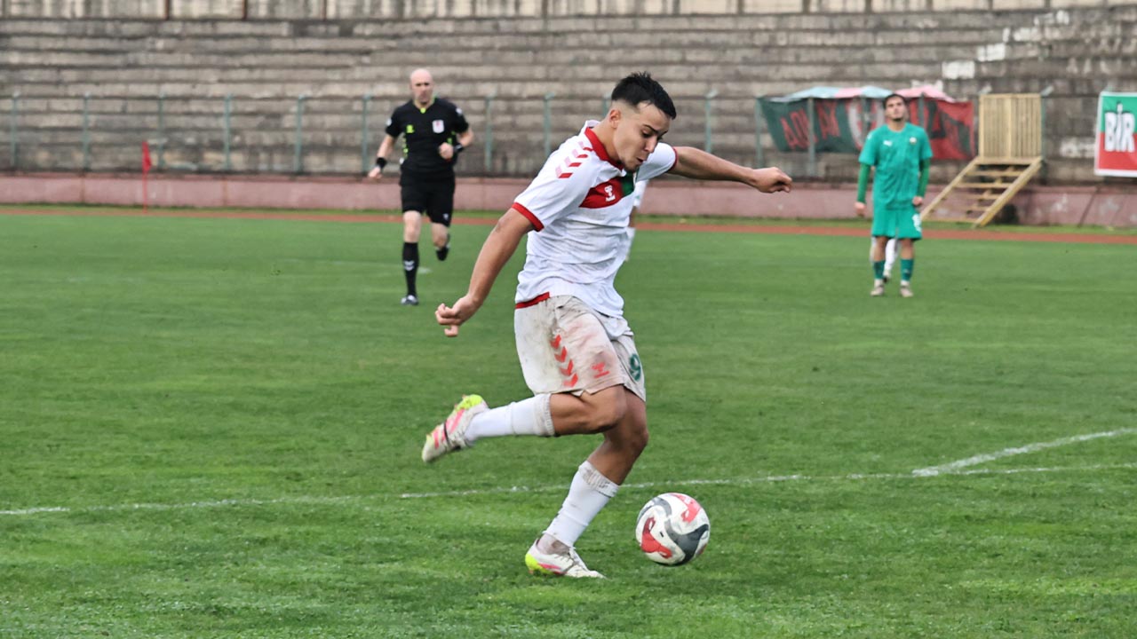 Yalova Fk Bursa Nilufer Nesine Ucuncu Lig Galibiyet (2)