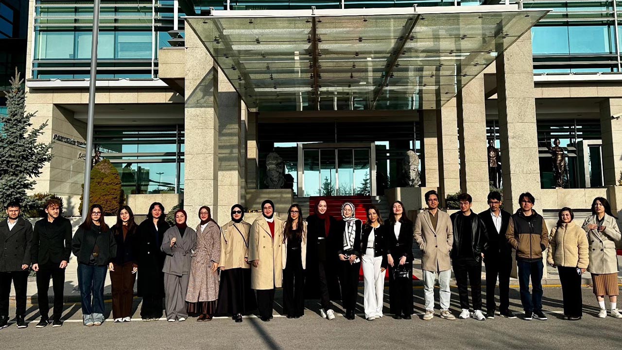 Yalova Gençleri “30 Yaş Altı Gençlik Zirvesi”Nde Buluştu (1)