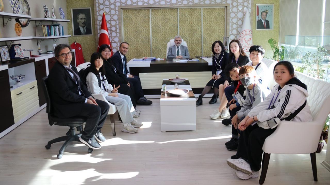 Yalova Guney Kore Suwon Kardes Okul Il Milli Egitim Mudur Gorusme (1)