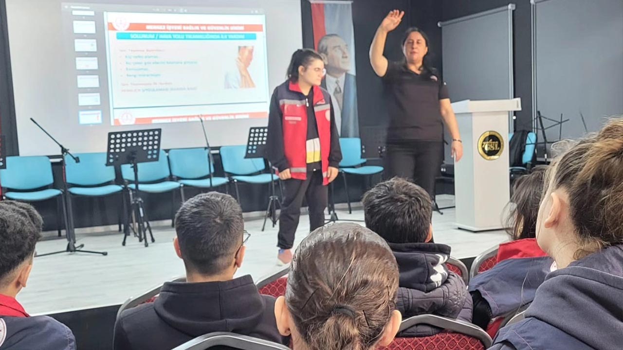 Yalova Guzel Sanatlar Lisesi Ilk Yardim Egitim (2)