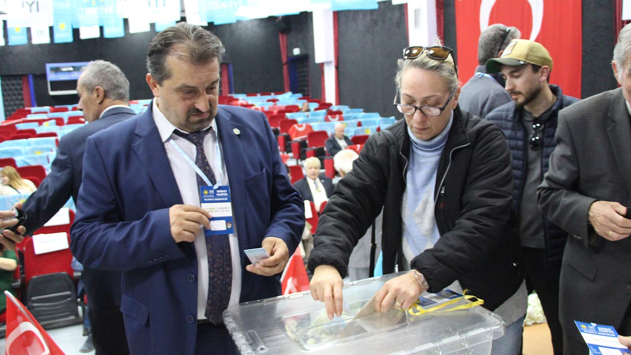 Yalova Iyi Parti Olagan Kongre Secim (12)