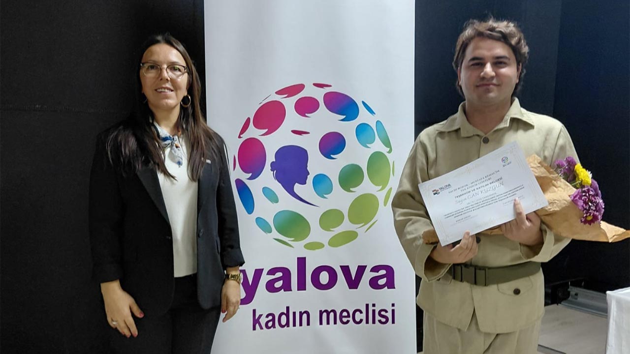 Yalova Kent Konseyi Kadin Meclis Salih Bozok Mustafa Kemal Tiyatro Oyun (1)