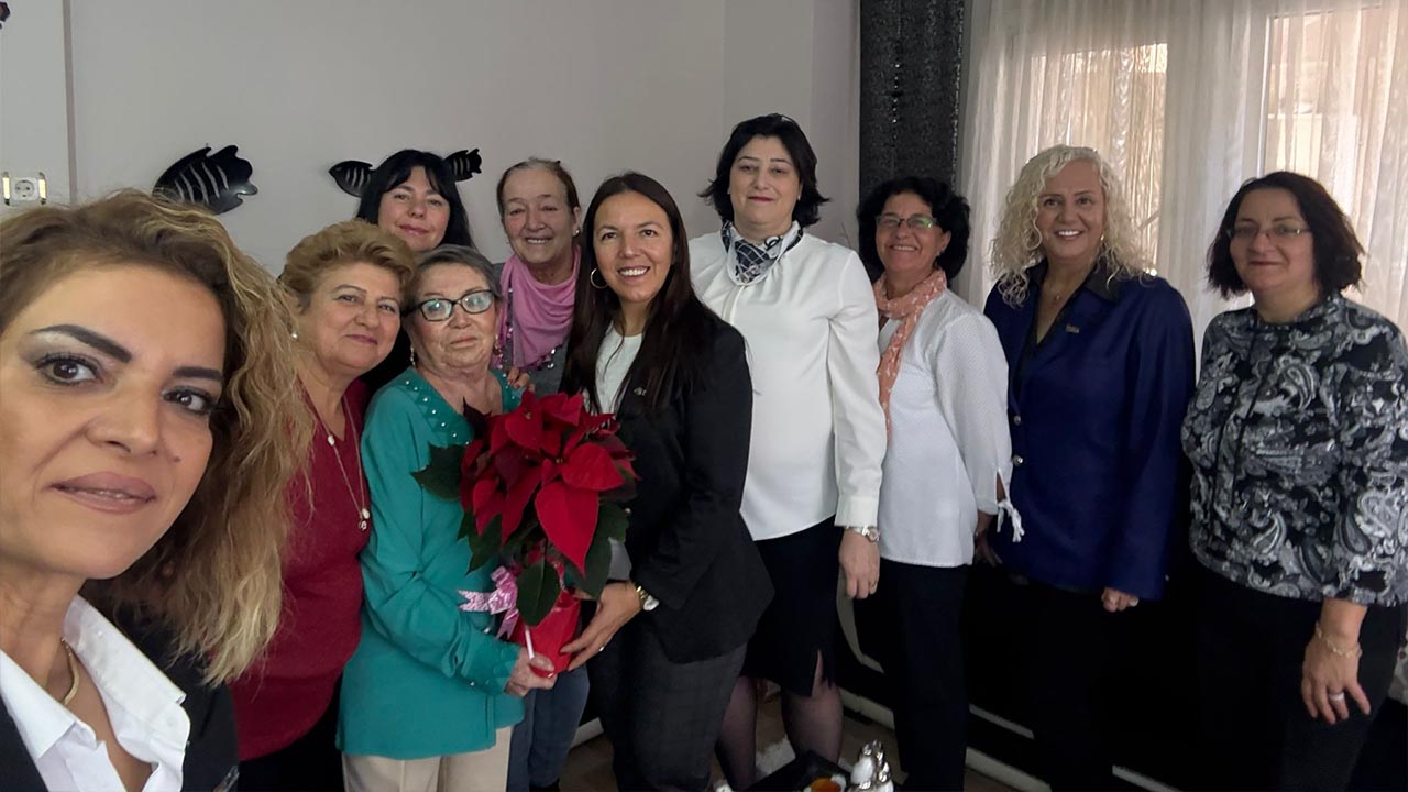 Yalova Kent Konseyi Kadin Meclisi 24 Kasim Ogretmenler Gunu Ziyaretler (4)