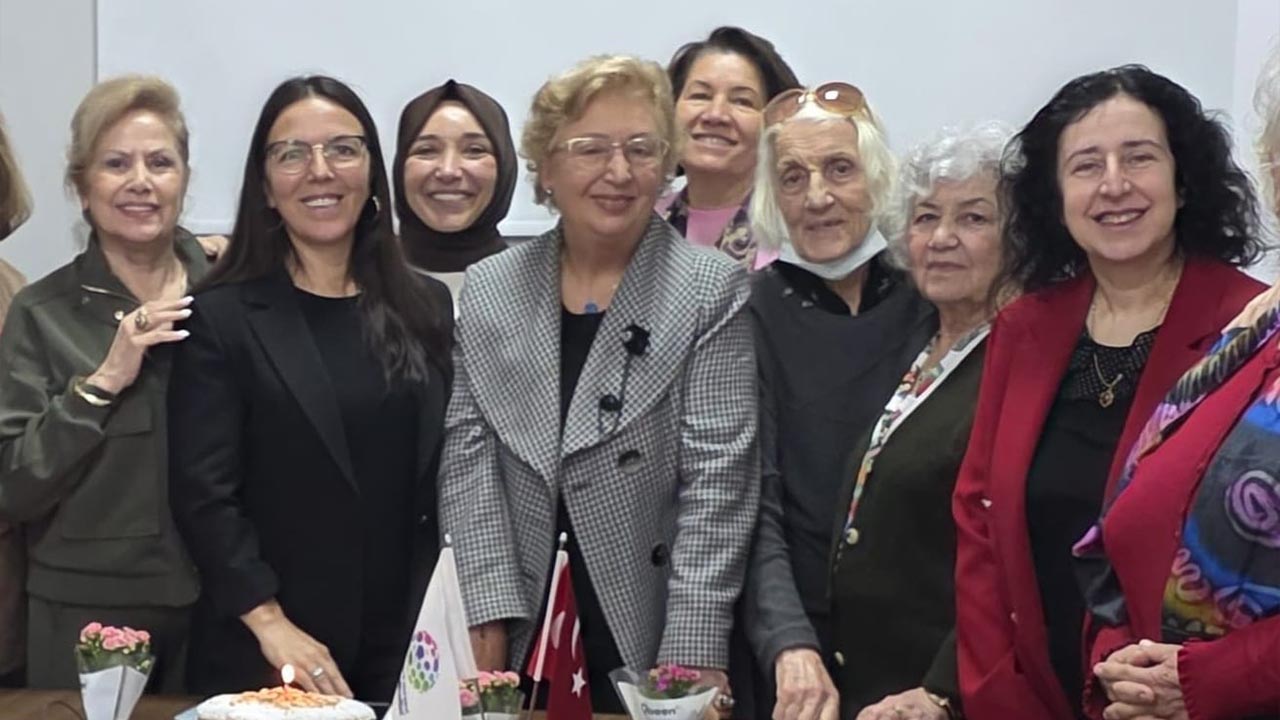 Yalova Kent Konseyi Kadin Meclisi Ogretmenler Gun Kutlama Bulusma (2)