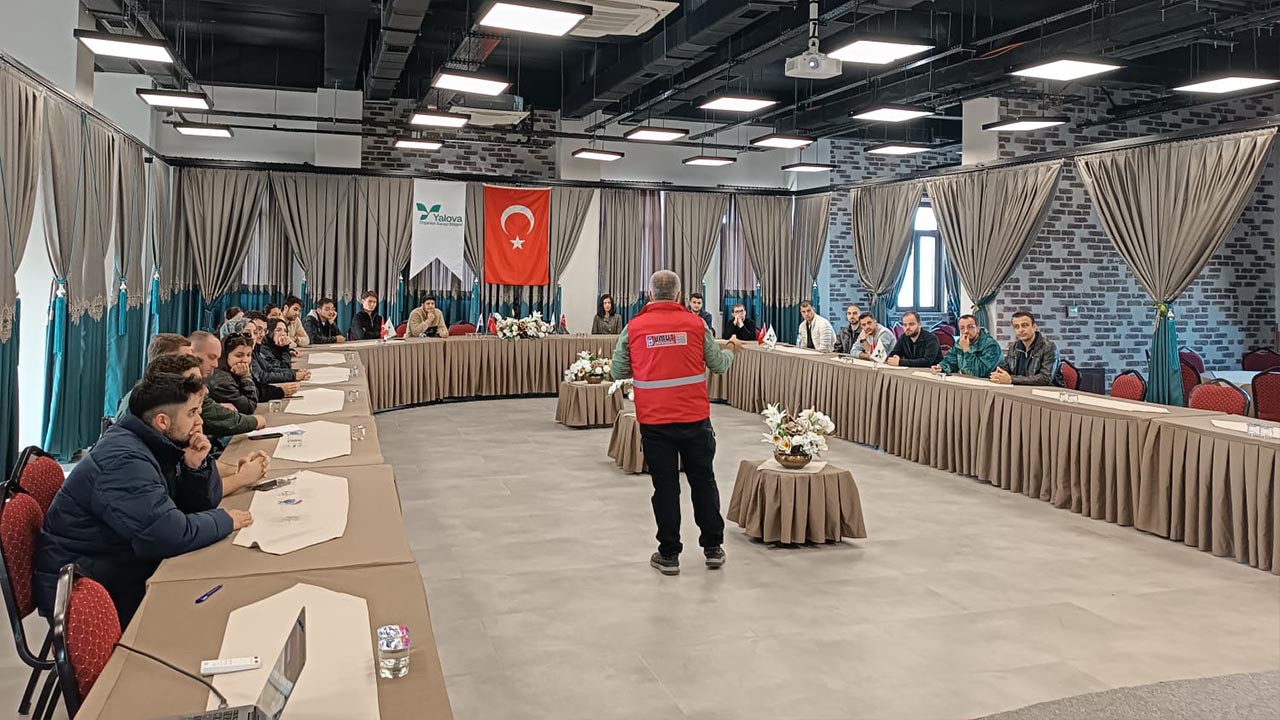 Yalova Makine Ihtisas Organize Sanayi Bolge Muhendislik Fakulte Ogrenciler Gorusme (2)
