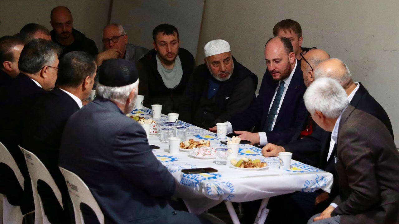 Yalova Milletvekil Ak Parti Genel Baskan Yardimci Buyukgumus Gebze Bina Cokuntu Vatandas Taziye (1)