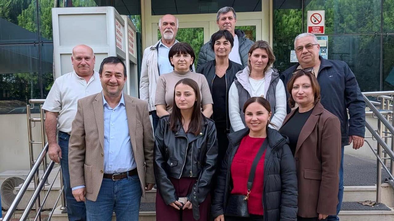 Yalova Subasi Gagavuz Kardes Sehir Baskani Ziyaret (2)