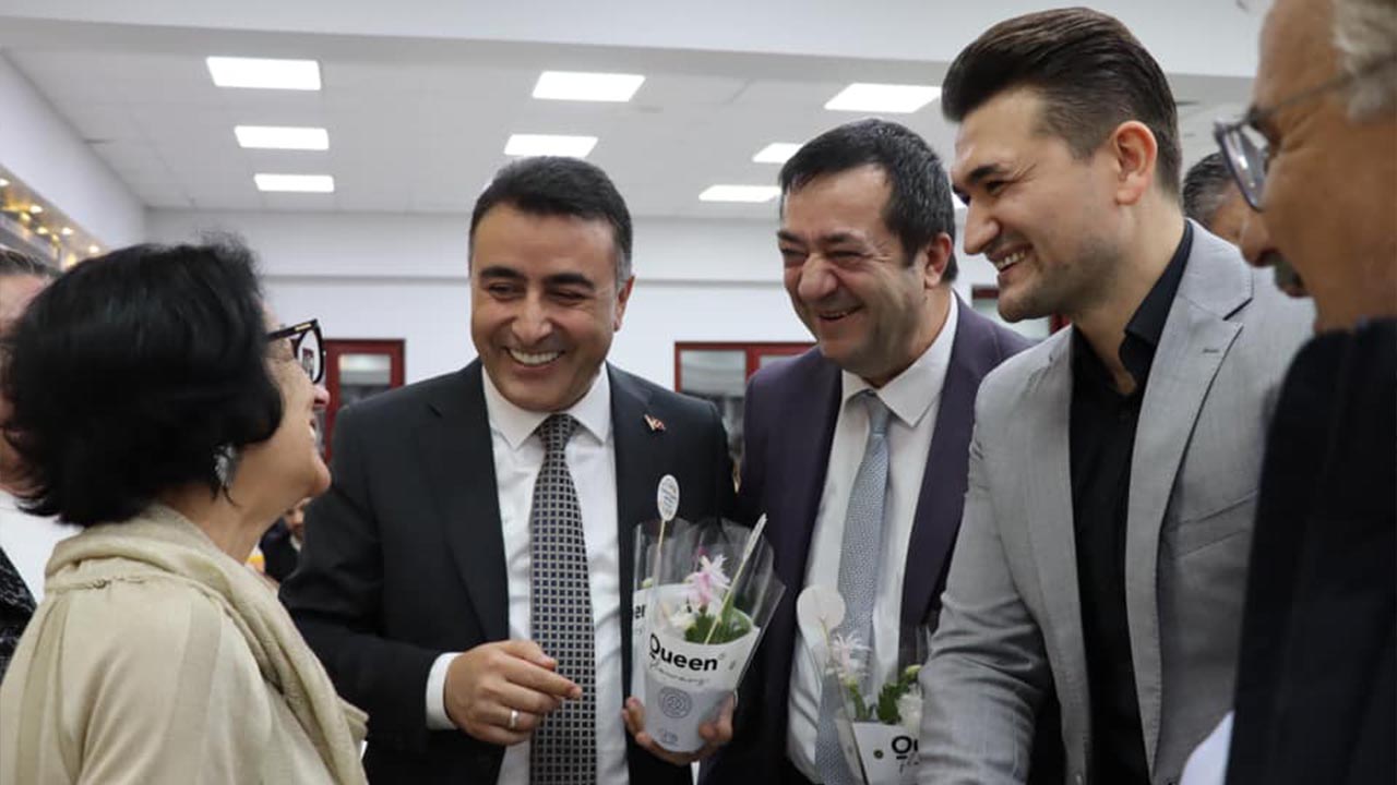 Yalova Subasi Ogretmenler Gunu Kutlama (2)