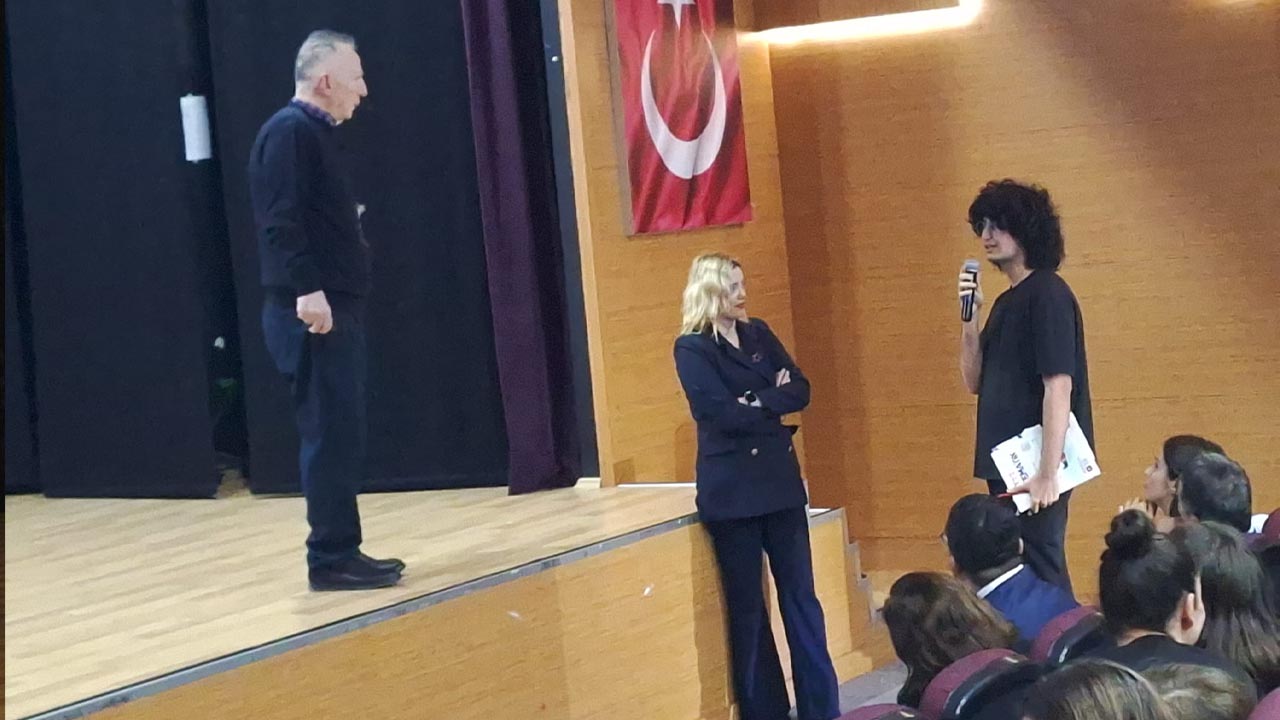 Yalova Ted Koleji Eski Vali Akademisyen Z Kusagi Yesil Yeni Liderler Duzen Sunum Konusma (4)