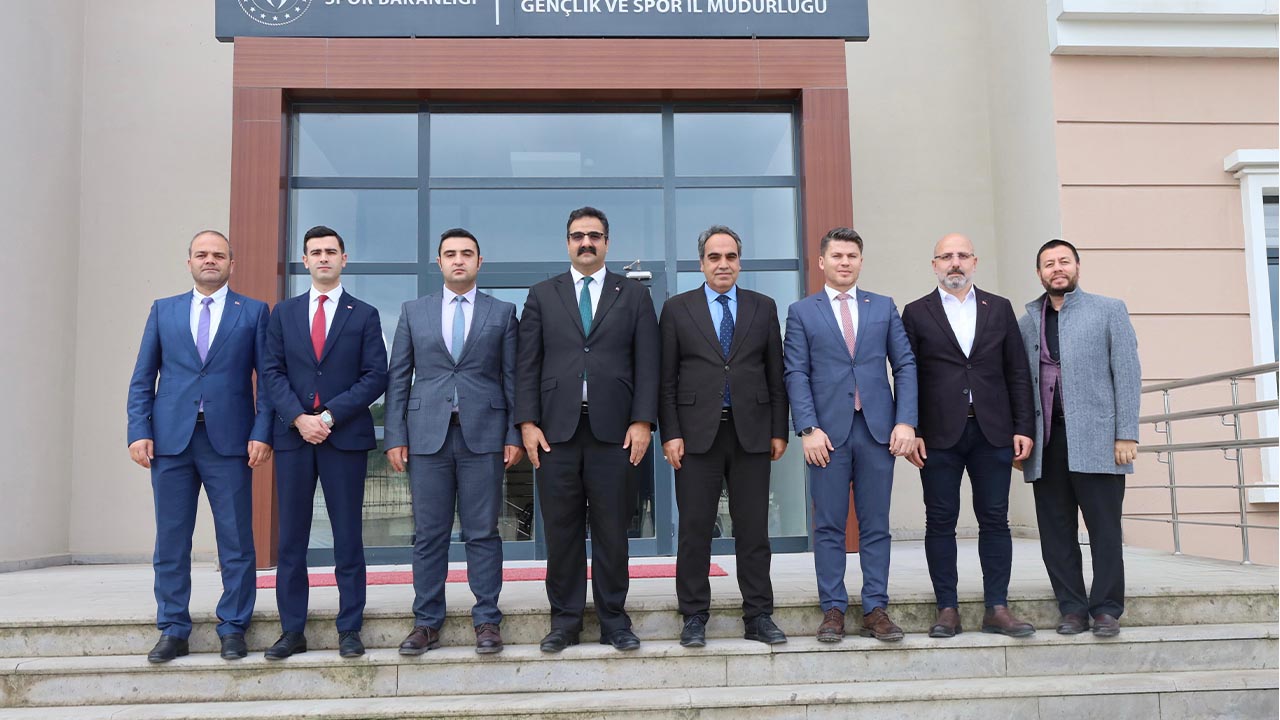 Yalova Turk Buro Sendika Vali Idare Mahkeme Genclik Spor Mudur Bassavci Ziyaretler (2)