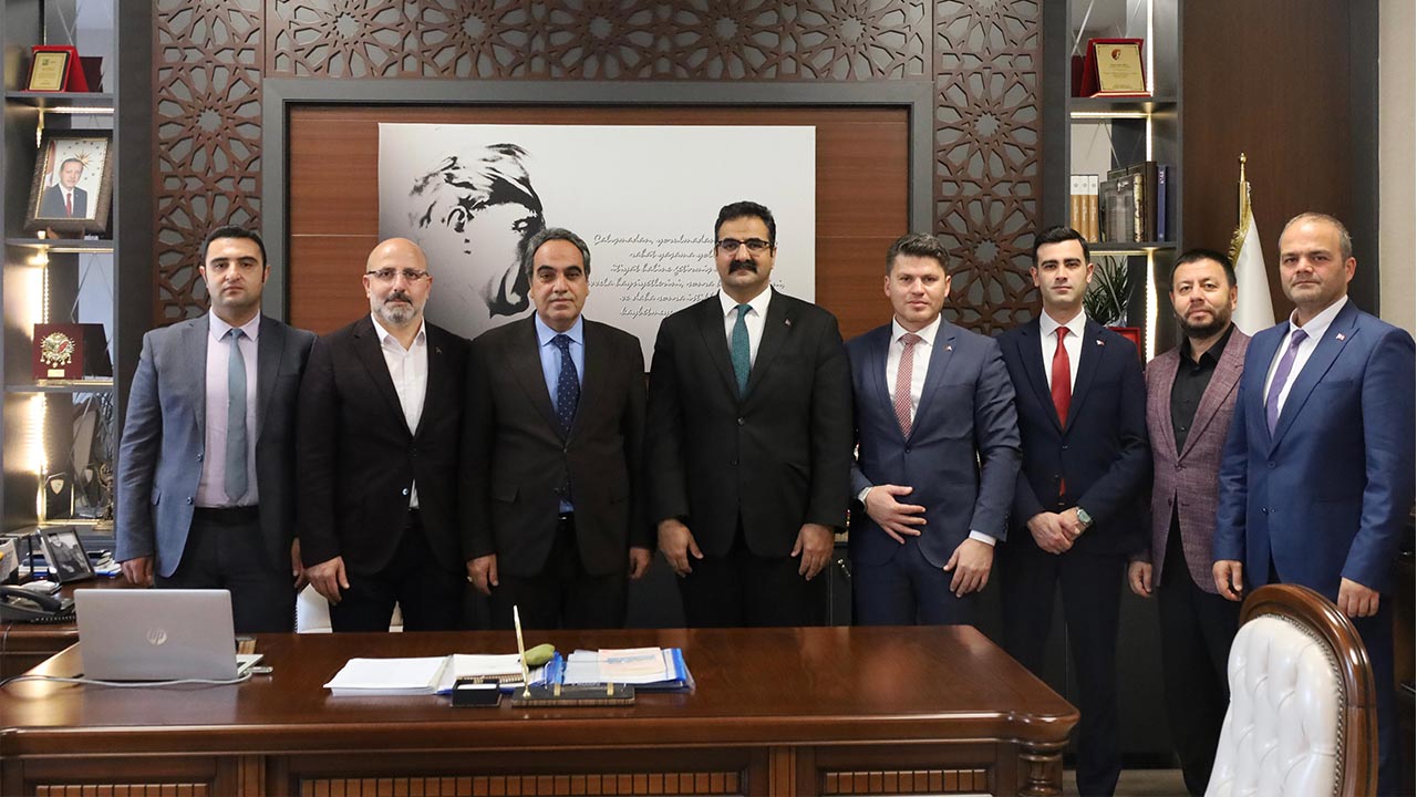 Yalova Turk Buro Sendika Vali Idare Mahkeme Genclik Spor Mudur Bassavci Ziyaretler (3)