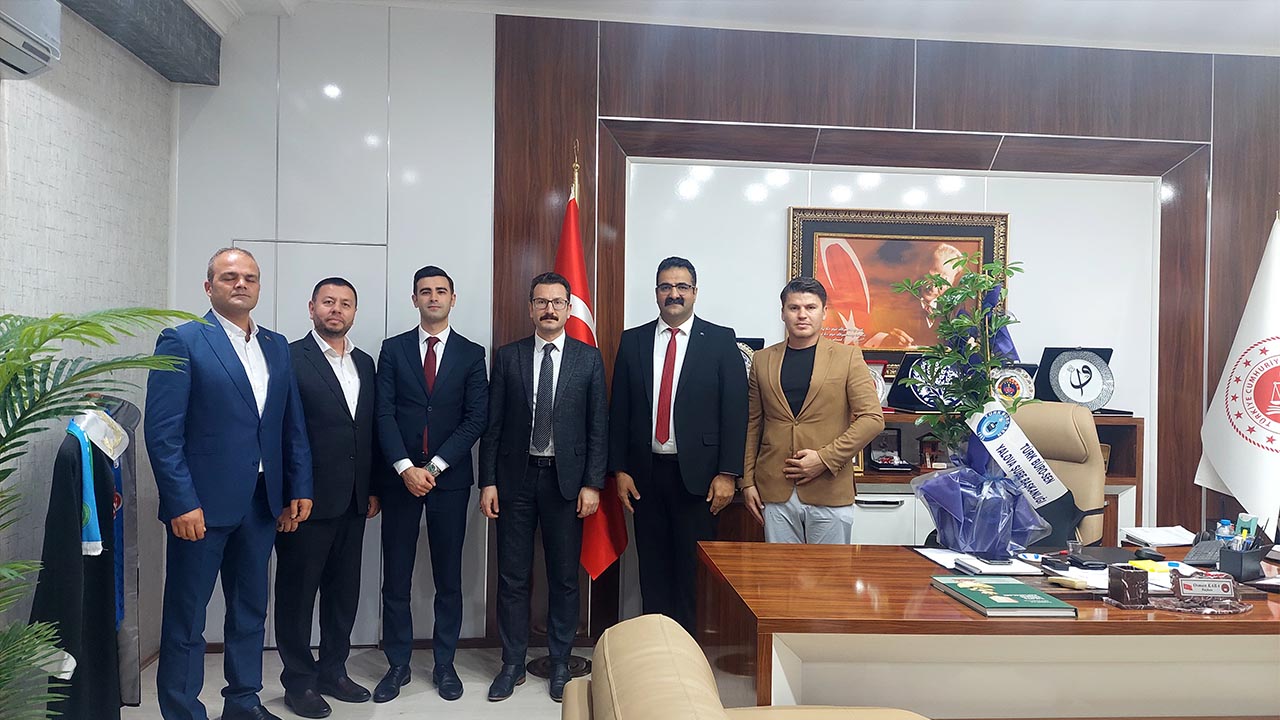 Yalova Turk Buro Sendika Vali Idare Mahkeme Genclik Spor Mudur Bassavci Ziyaretler (4)