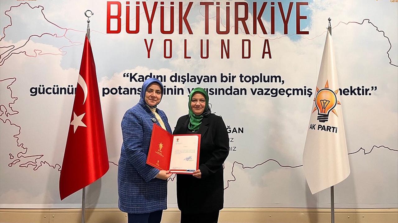 Yalova Turkiye Ak Parti Genel Merkez Armutlu Kadin Kollari Baskan Bayrak Degisim Mazbata (1)