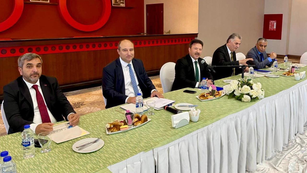 Yalova Turkiye Soforler Otomobiller Federasyon Tsof Afyon Toplanti (3)