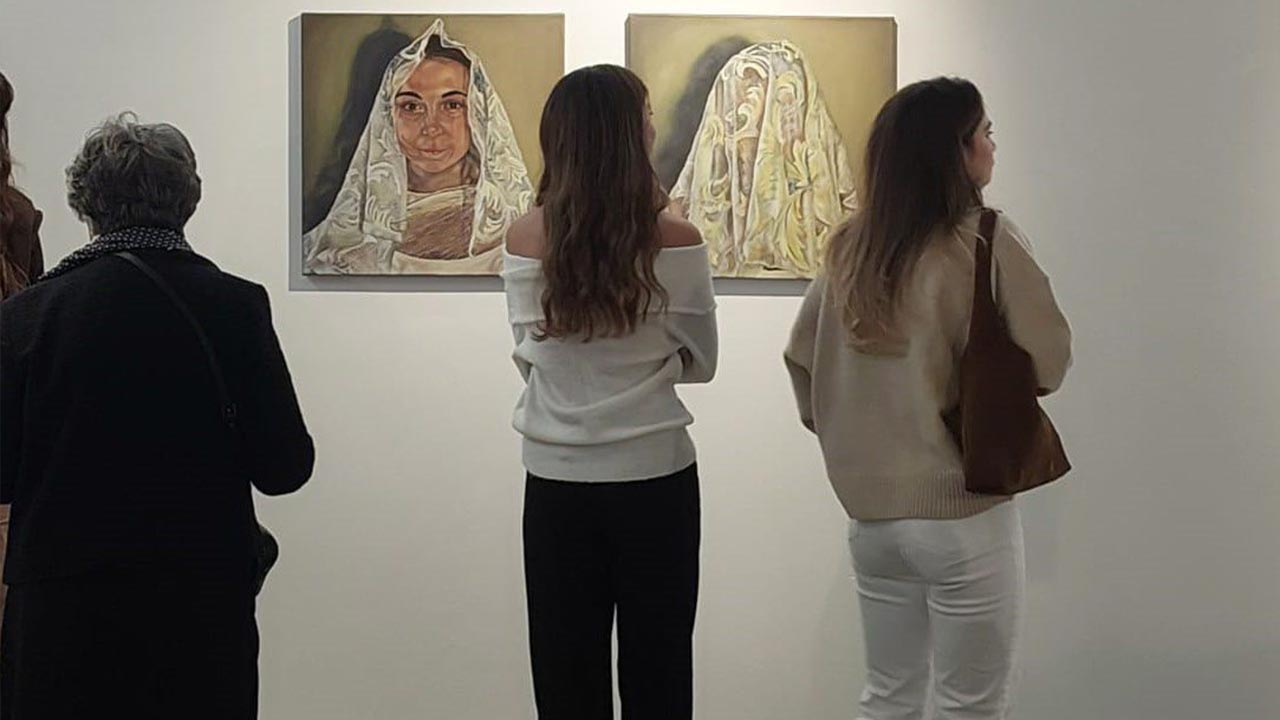 Yalova Universitesi Sanat Tasarim Fakulte Mezun Istanbul Base Sergi Basari (2)