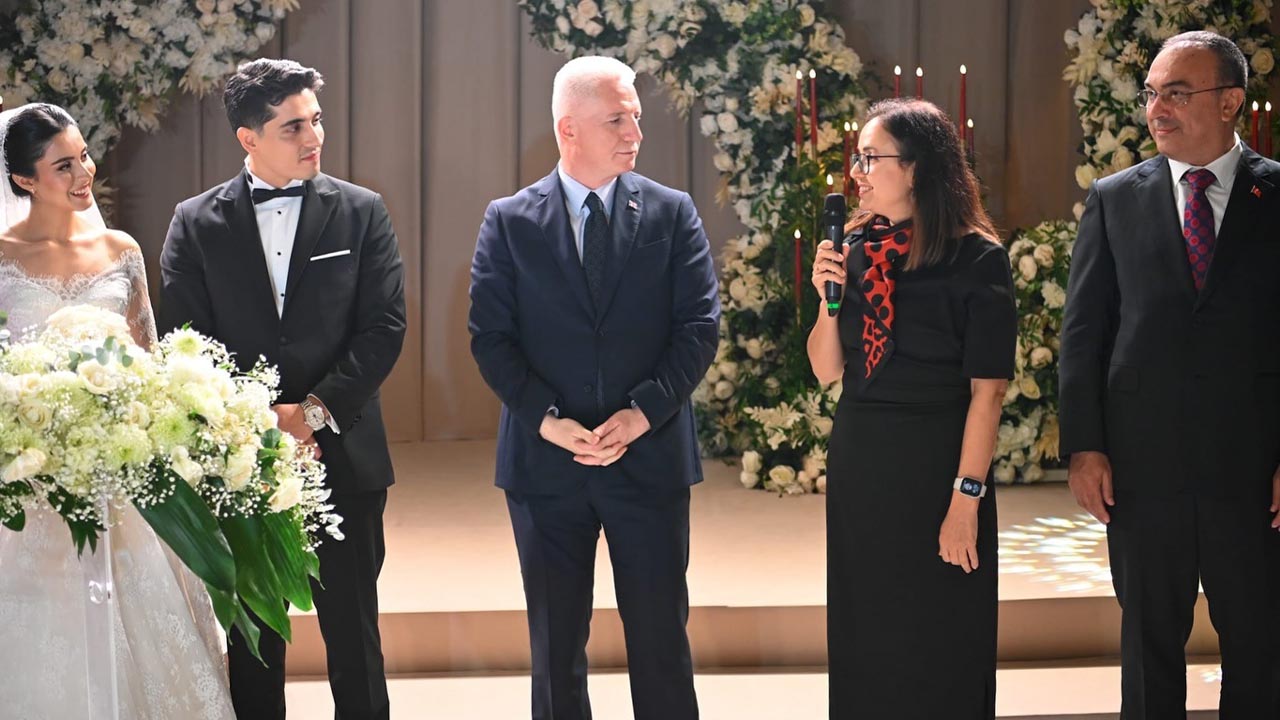 Yalova Vali Yardimclari Dunur Dugun Toren (1)