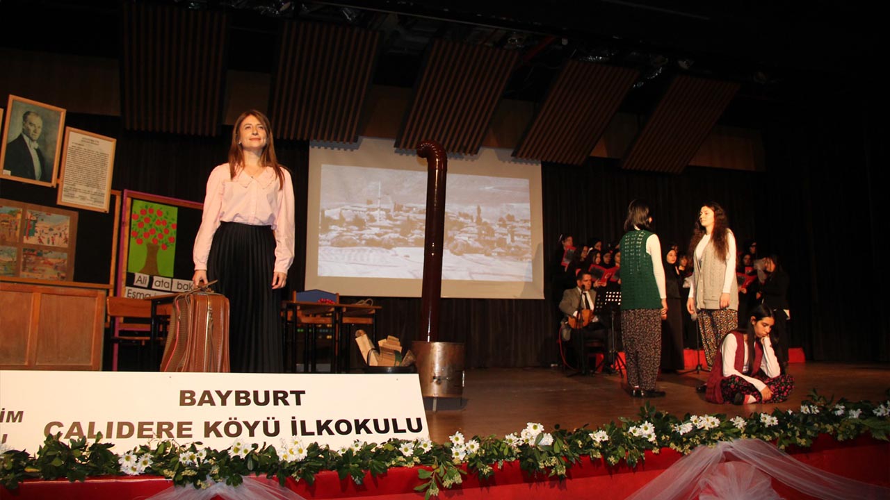 Yalova’da Öğretmenler Günü Coşkuyla Kutlandı (6)