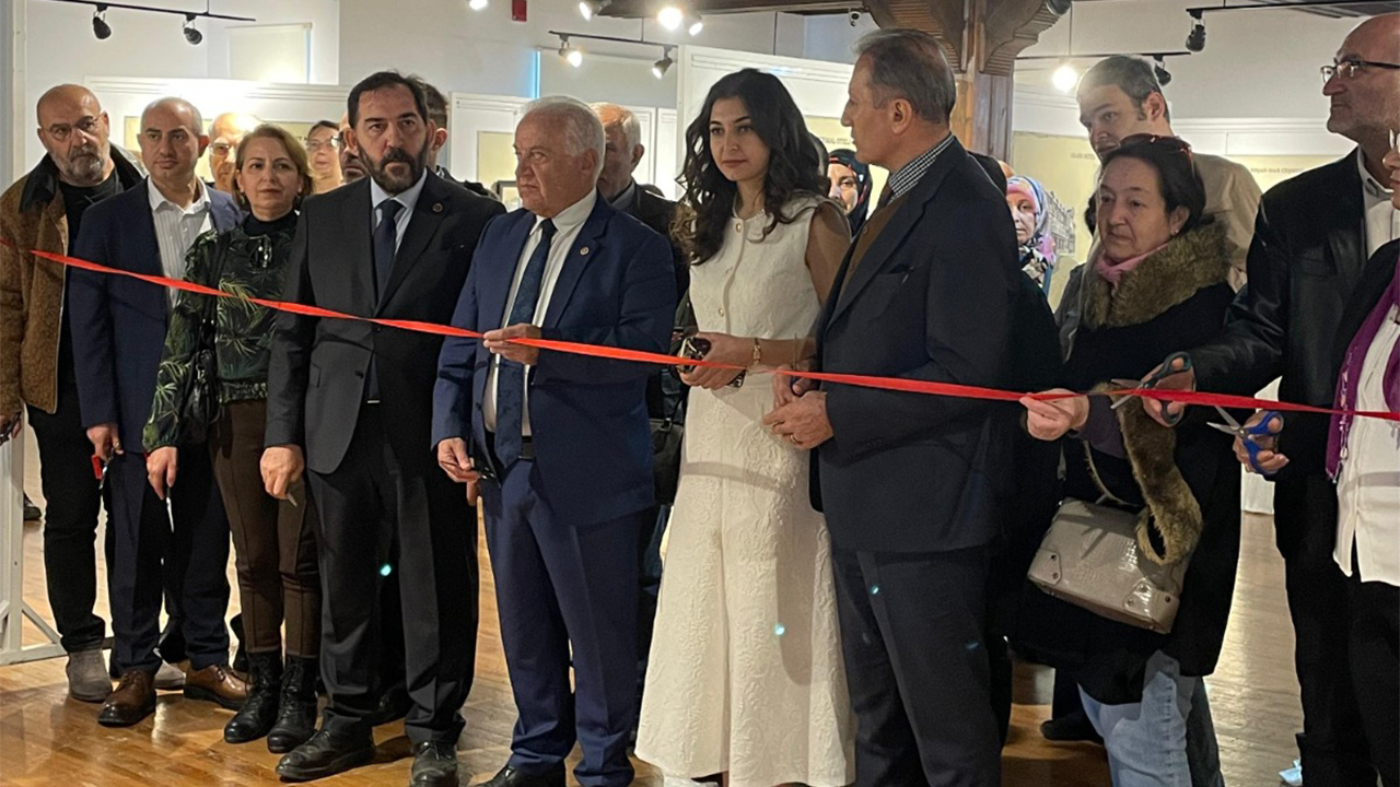 'Yalova’nın İzinde' Resim Sergisi Ziyaretçilere Kapılarını Açtı (2)