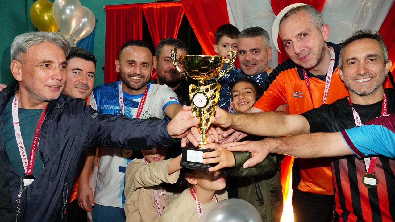 Armutlu Mem Şampiyon Oldu (4)