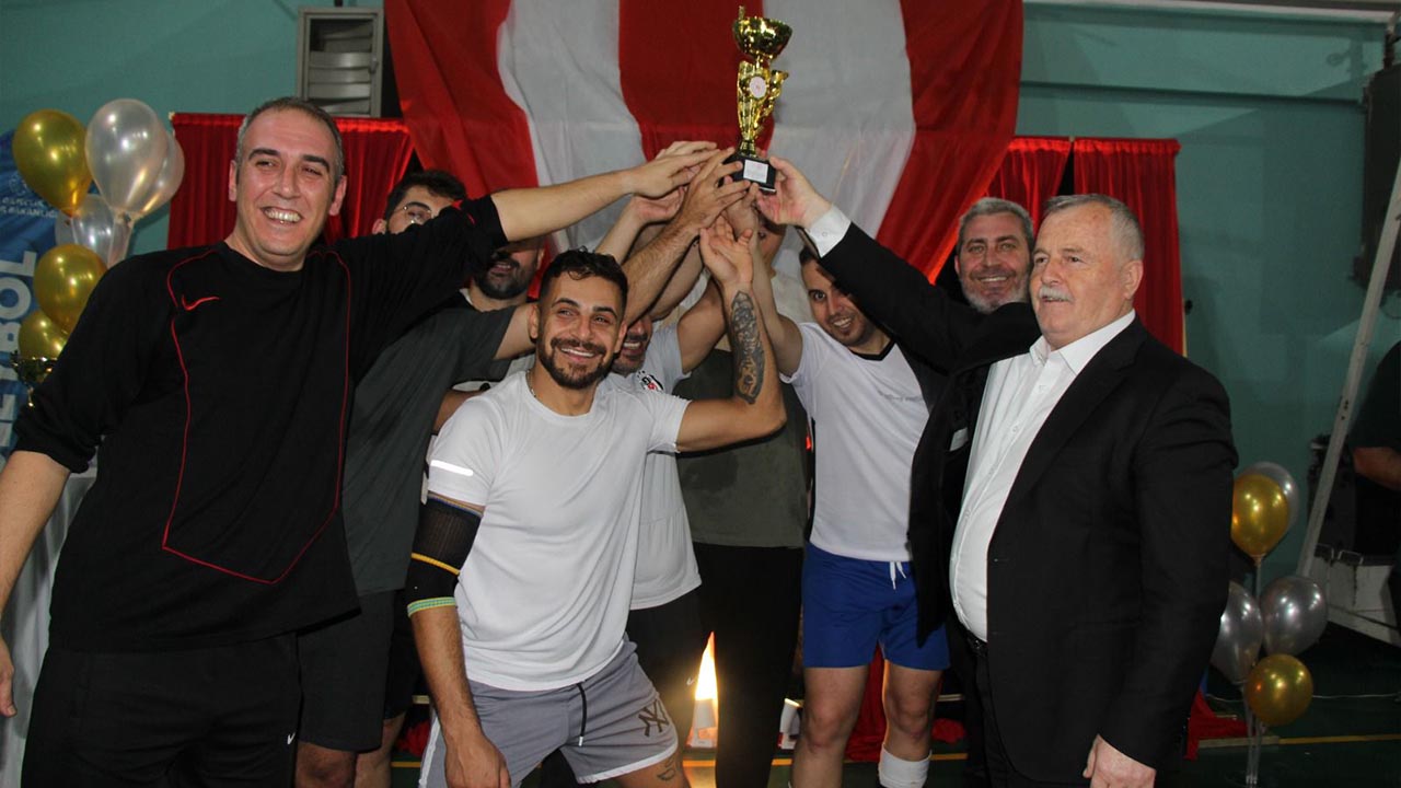 Armutlu Mem Şampiyon Oldu (5)