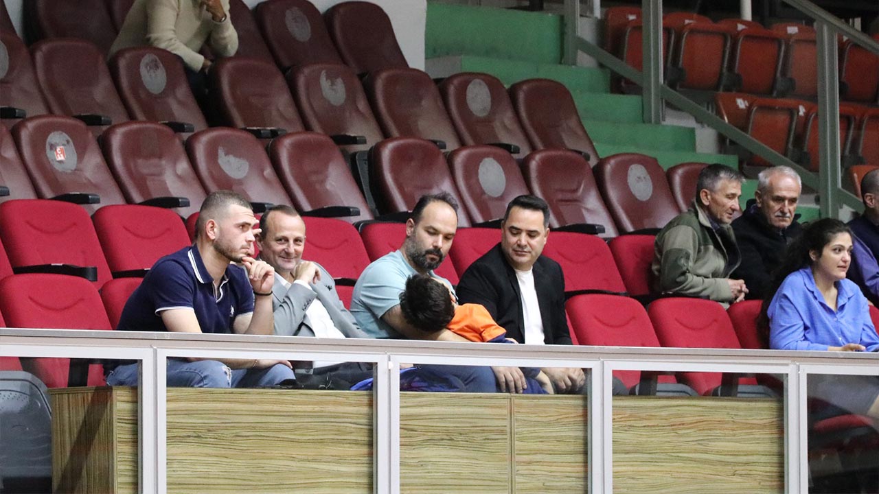 Çiftlikköy’ün Sultanları Al Ka’yı 3 1’Le Geçti (7)