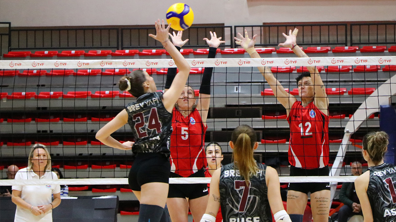 Çiftlikköy’ün Sultanları Evinde Sahne Alıyor (2)