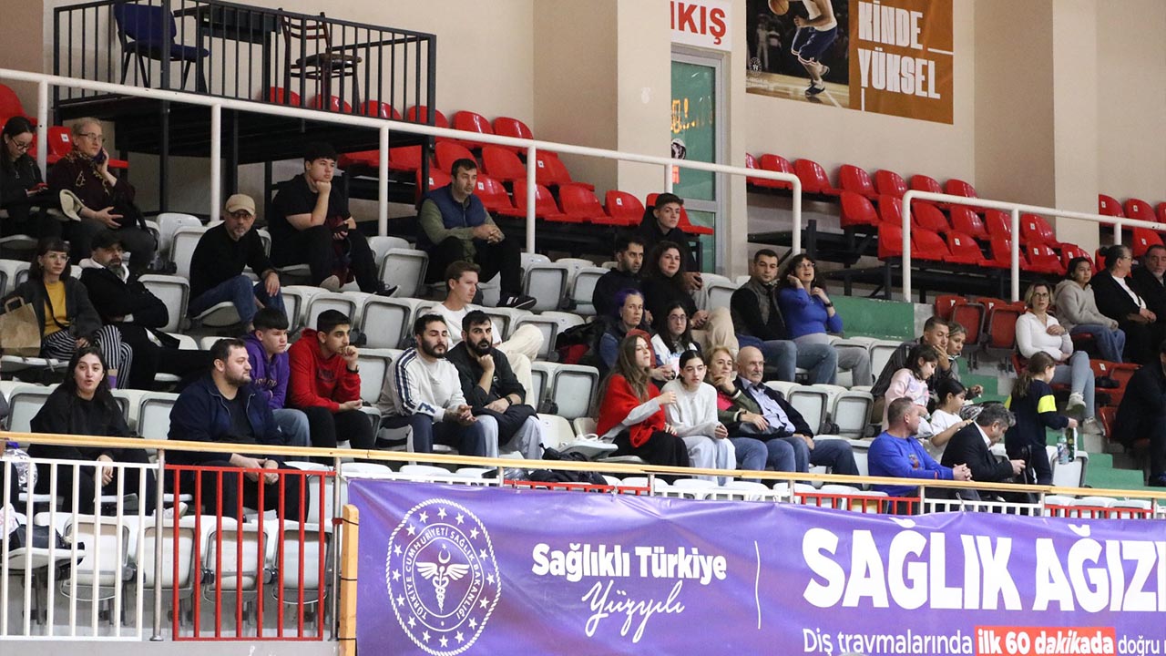 Çiftlikköy’ün Sultanları Hekimoğlu’na Set Vermedi (3 0) (3)