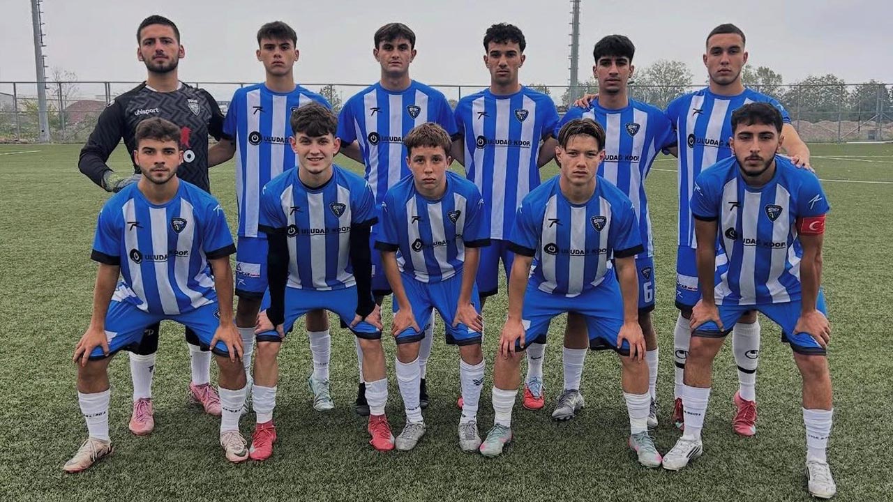 Gençler Bursa’dan 1 Puanla Döndü (2)