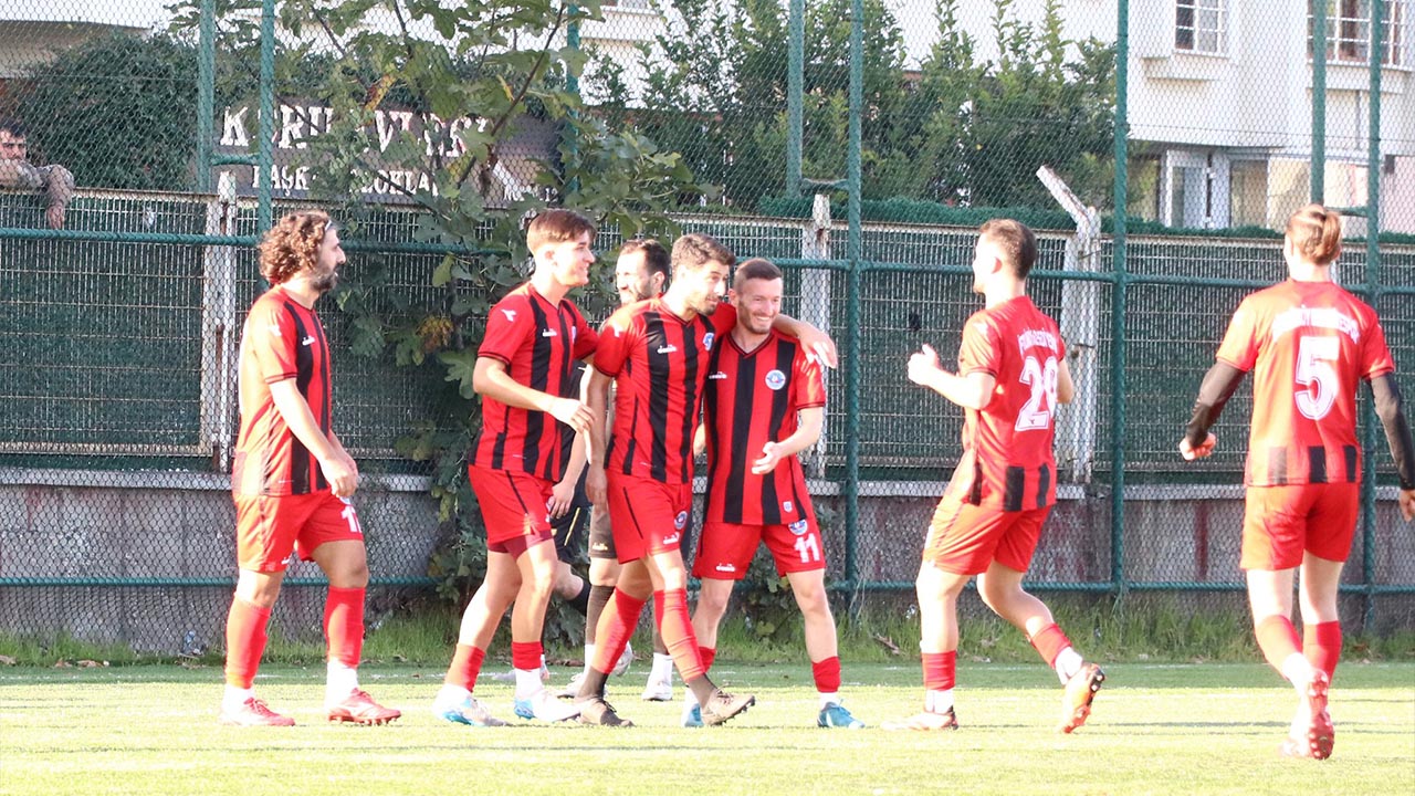 Süperde Dört Takım Zirveyi Paylaşıyor (4)