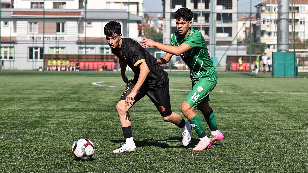 Tek Golle Boyun Eğdik (3)