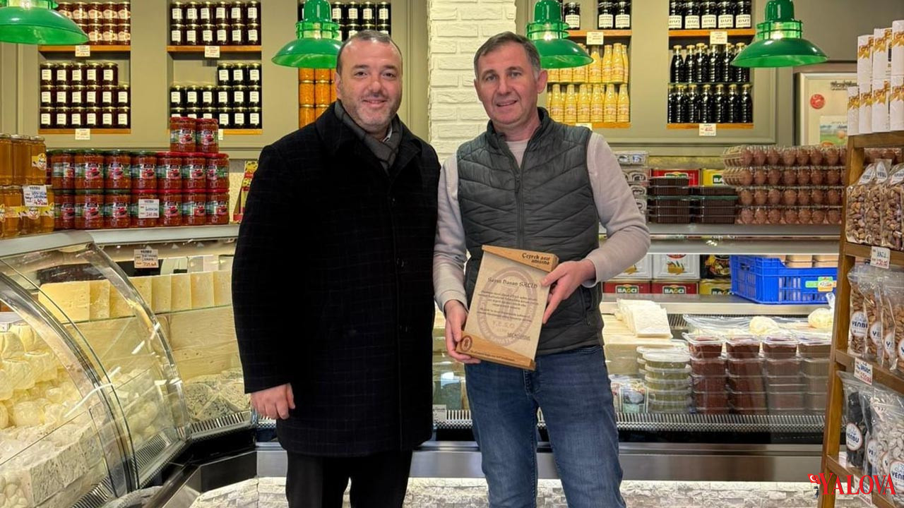 25. Yılını Dolduran Esnaflara Vefa Plaketi (3)