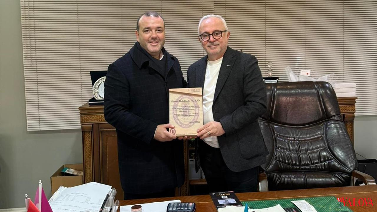 25. Yılını Dolduran Esnaflara Vefa Plaketi (4)