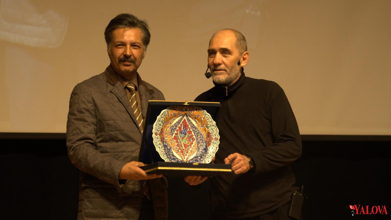 Ahmet Sula “Neyin Peşindesin” Programıyla Yalova Üniversitesi’nde Öğrencilerle Buluştu (3)