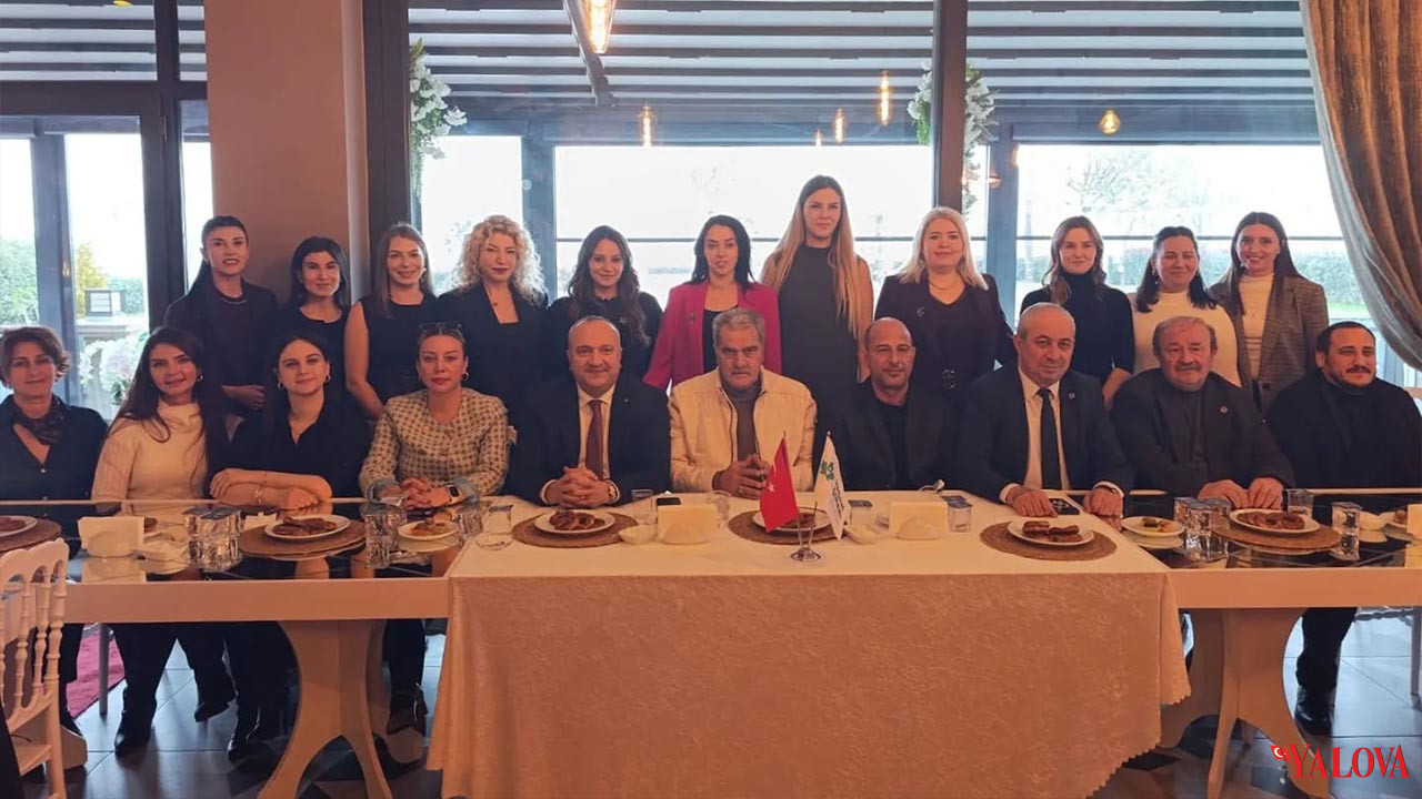 Başkan Kurt, Yaşam Çınarı Derneği’nin Sunum Programına Katıldı (4)