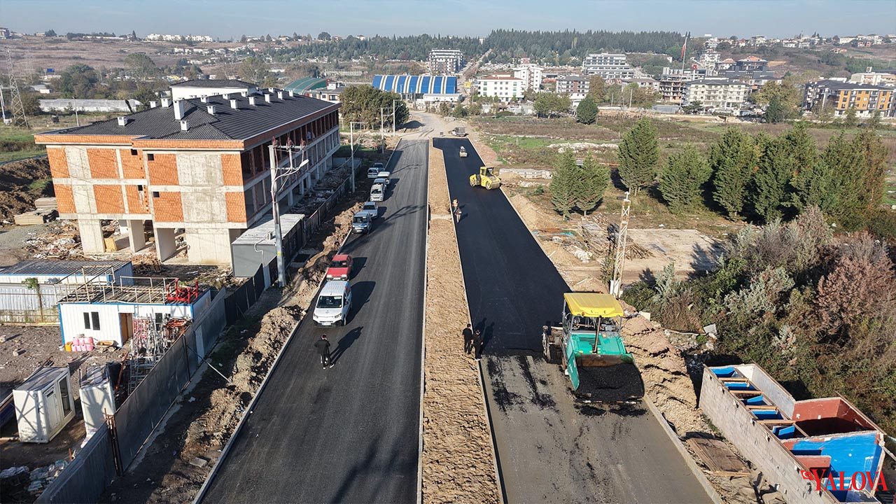 Bi̇nlerce Ton Asfalt, On Bi̇nlerce Metrekare Yol Çalişmasi (3)