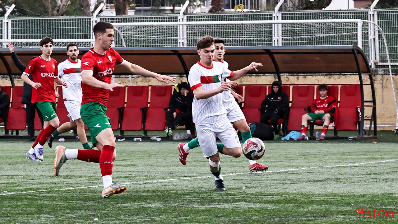 Gençler, Beylerbeyi’ni Elinden Kaçırdı (4)