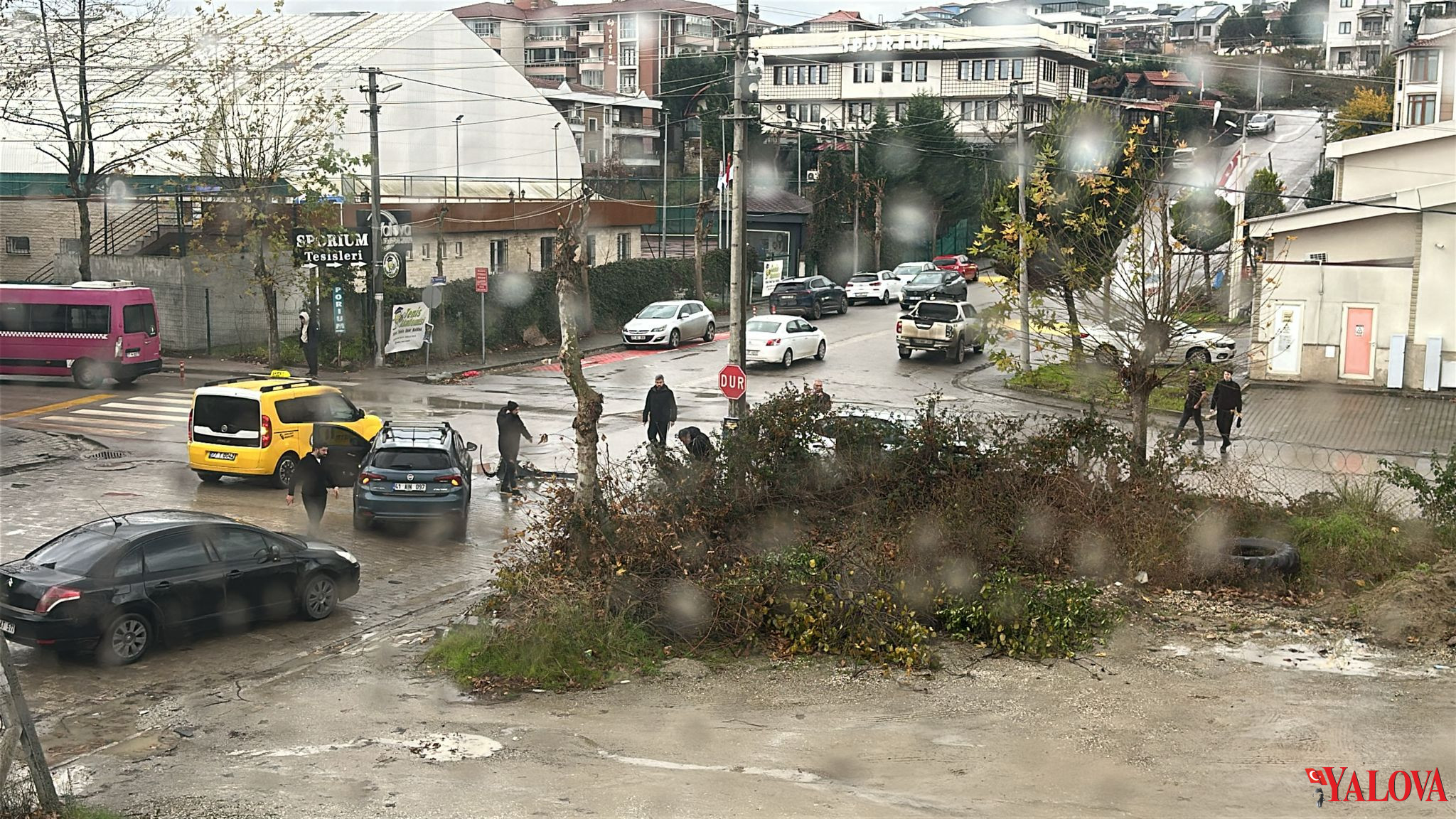 Kavşak Tarfik Kaza (3)