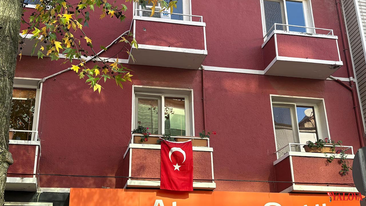 Şanlı Türk Bayrağımızla Şehitlere Rahmet, Teröre Lanet (10)