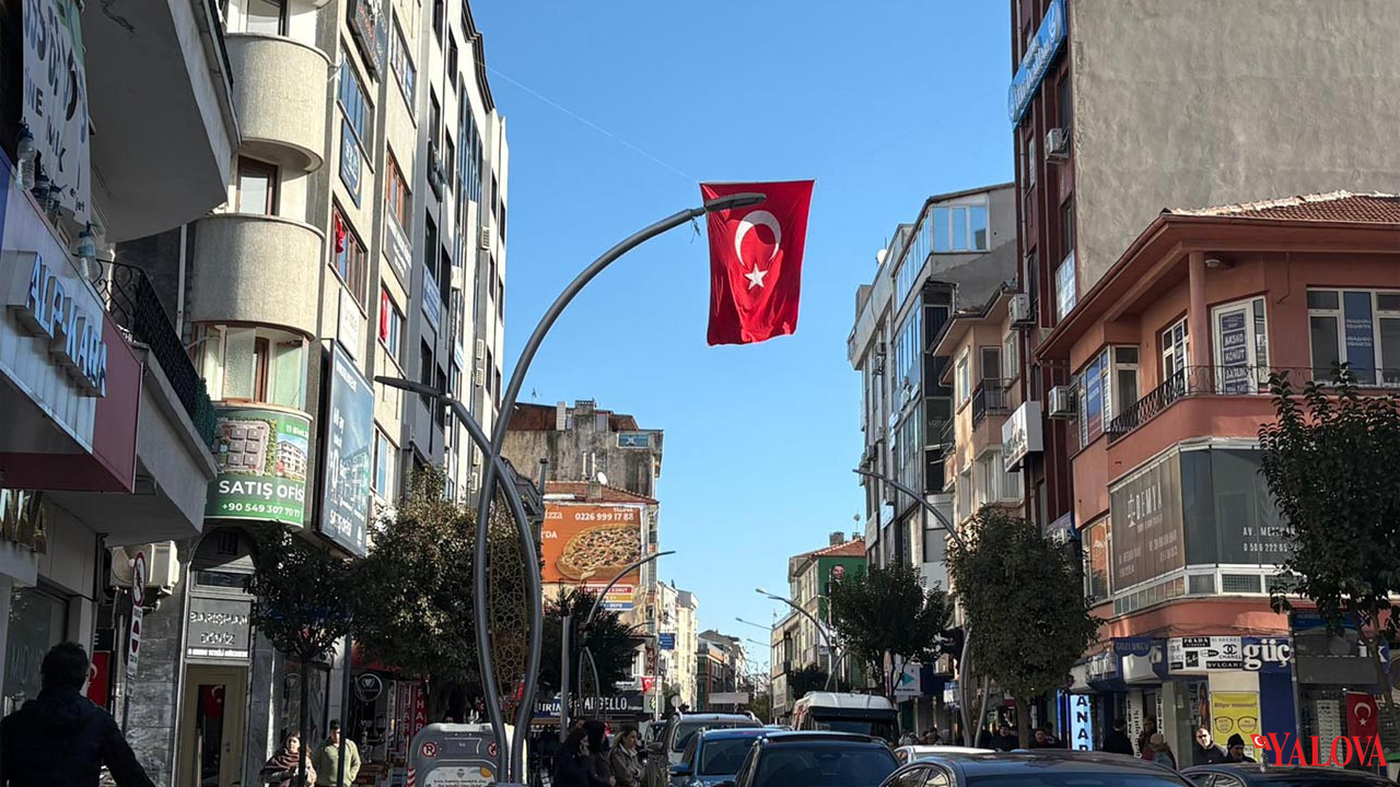 Şanlı Türk Bayrağımızla Şehitlere Rahmet, Teröre Lanet (11)