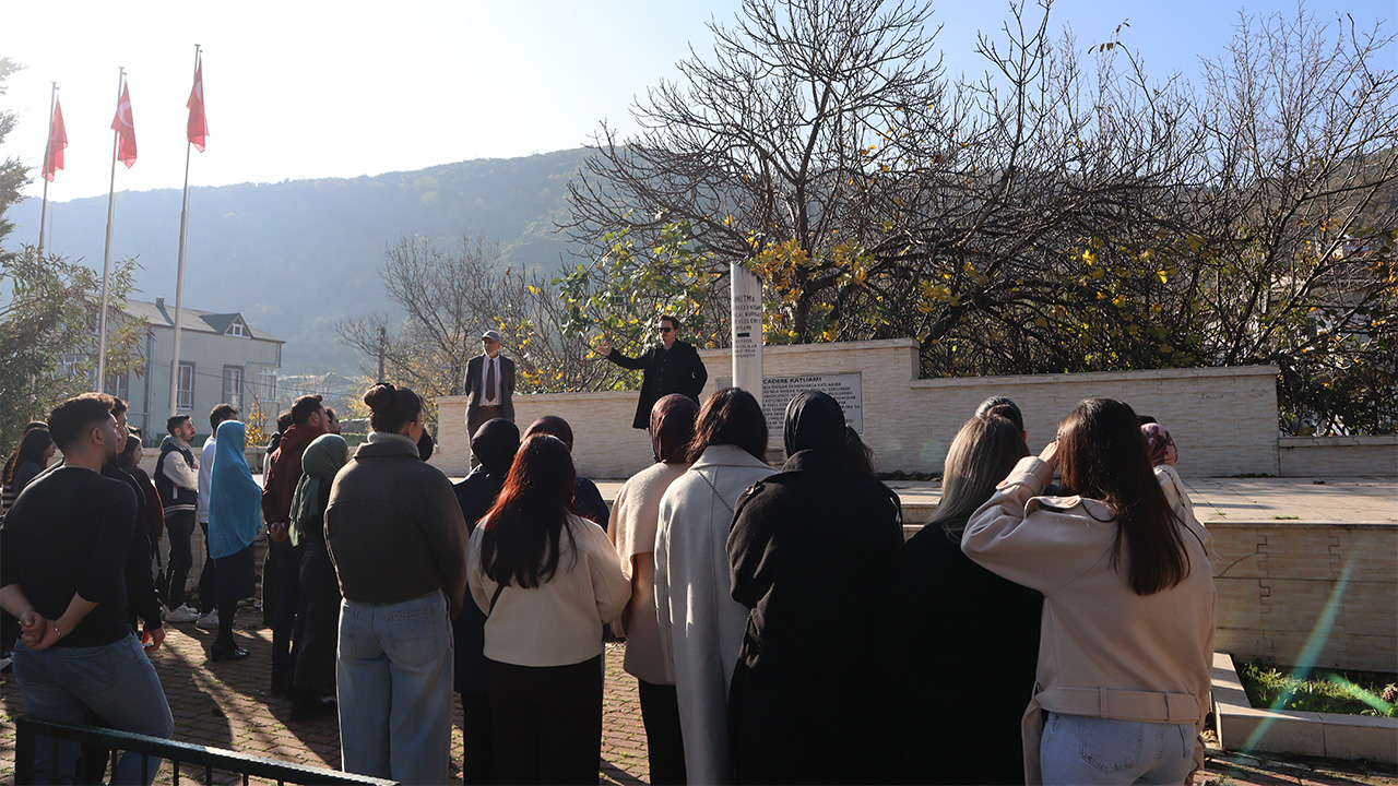 Sosyal Hizmet Bölümü Öğrencilerinden Manevi Değerler Yolculuğu (11)
