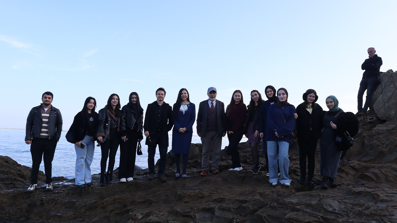 Sosyal Hizmet Bölümü Öğrencilerinden Manevi Değerler Yolculuğu (6)