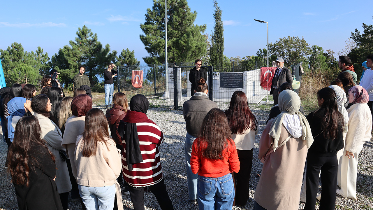 Sosyal Hizmet Bölümü Öğrencilerinden Manevi Değerler Yolculuğu (8)